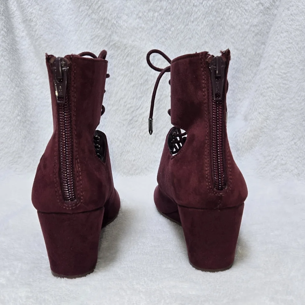 Dolcetta 5.5 Burgundy Strappy Wedge Booties Velvety Y2K Sassy RETRO FLASHY HIGH